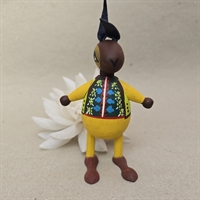 trae-paaskehare-gul-dragt-laeder-lange-oerer-Mogens-Eigenbrod-gammel-paaskepynt